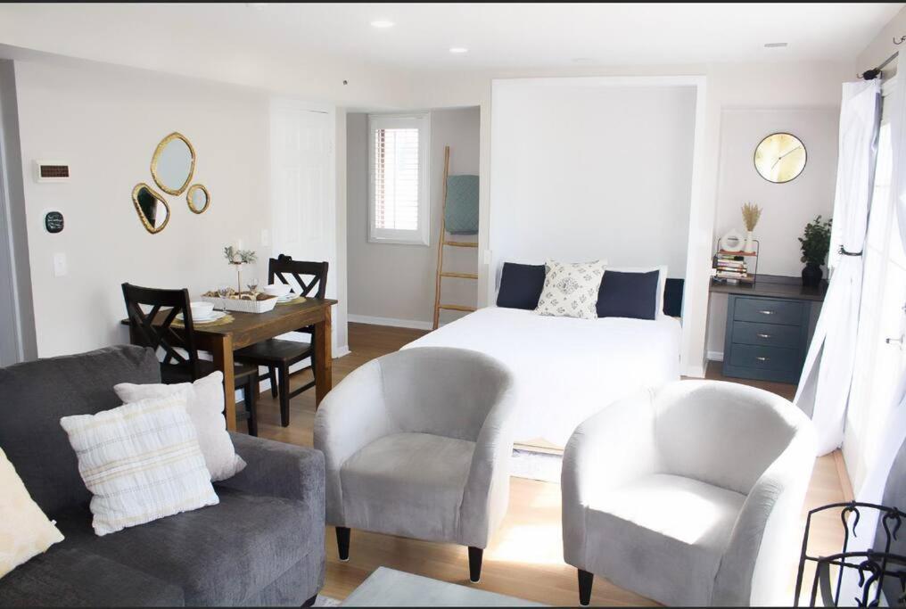 Cozy French Style Villa- 3 Bed-Casino-Pools-Jacuzzi Норидж Экстерьер фото